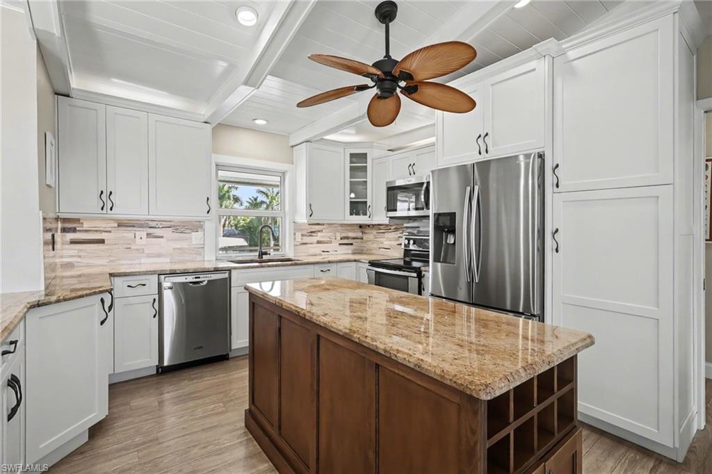 LEDFORD SHORES - Residential