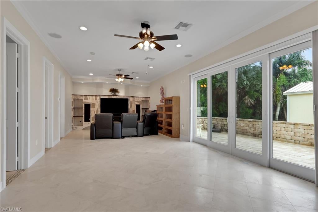 LOGAN WOODS - Residential
