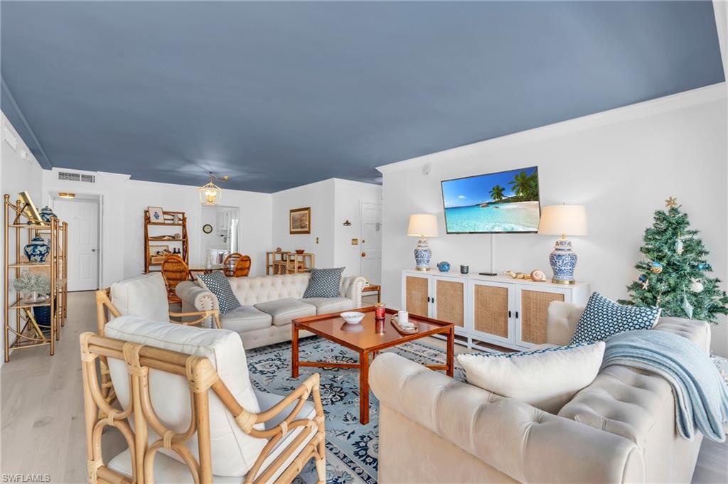 BOULEVARD CLUB - Residential Lease