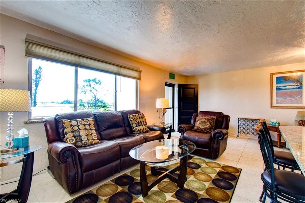 CAPEWAY CONDO - Residential