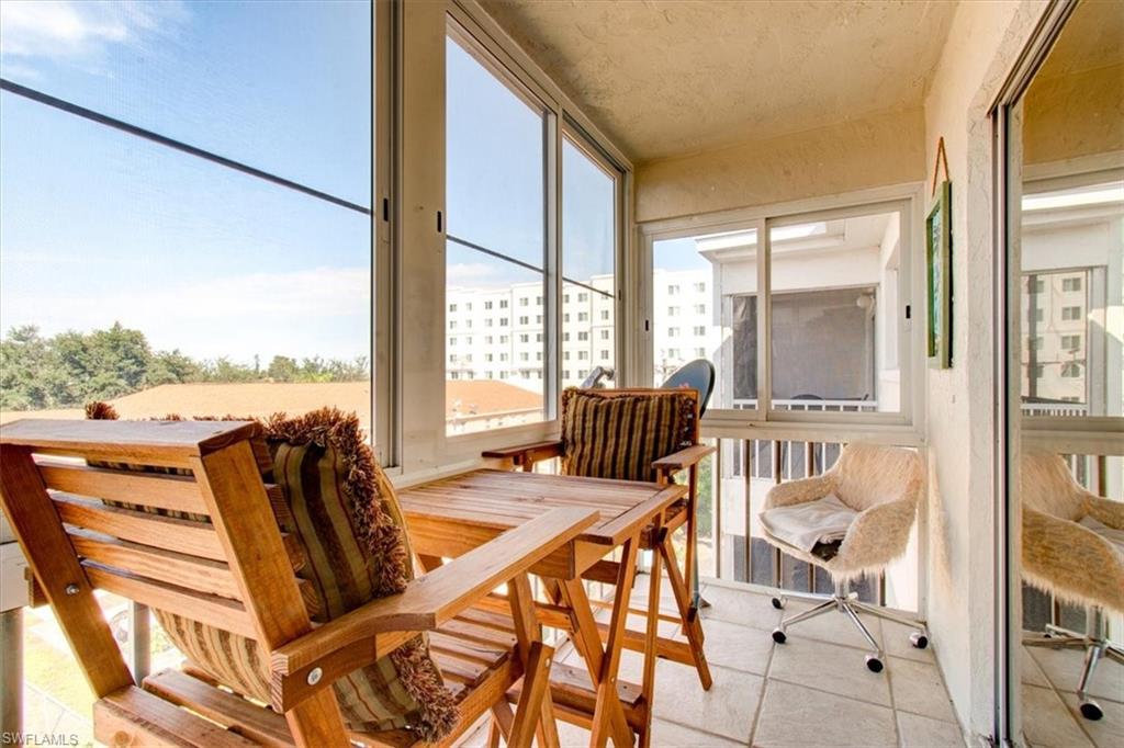 CAPEWAY CONDO - Residential