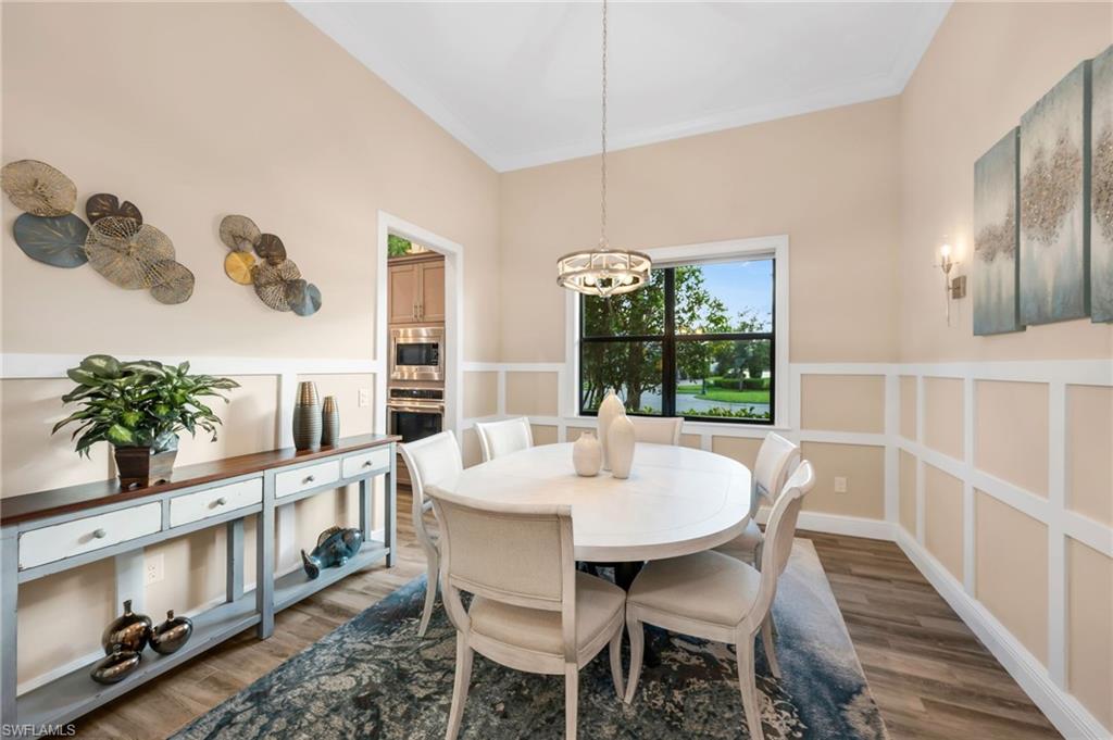 TWIN EAGLES - Residential