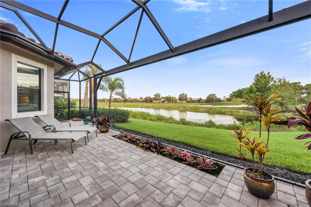TWIN EAGLES - Residential