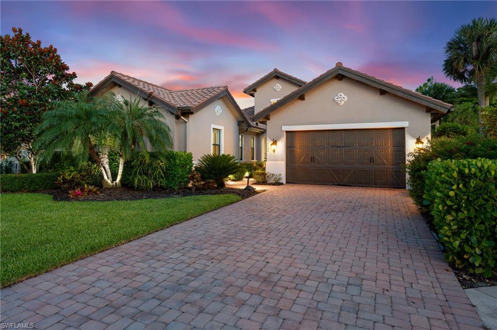 TWIN EAGLES - Residential