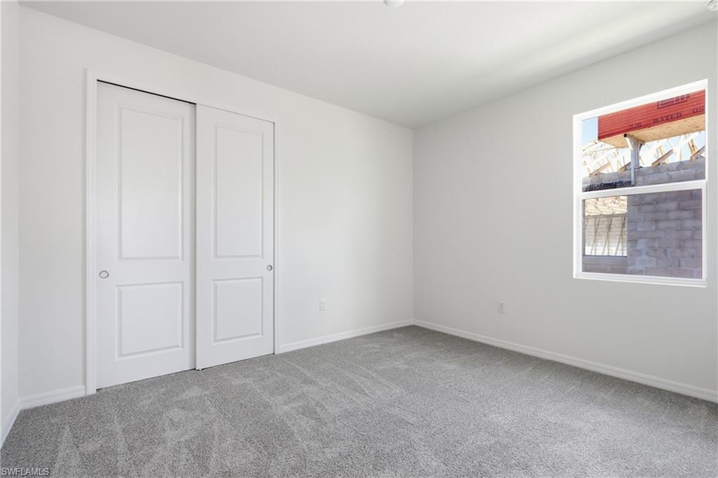 COUNTRY CLUB - Residential