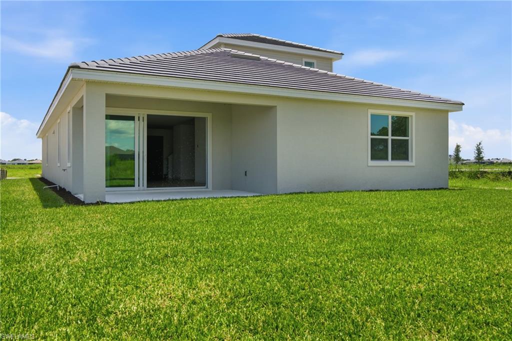 COUNTRY CLUB - Residential