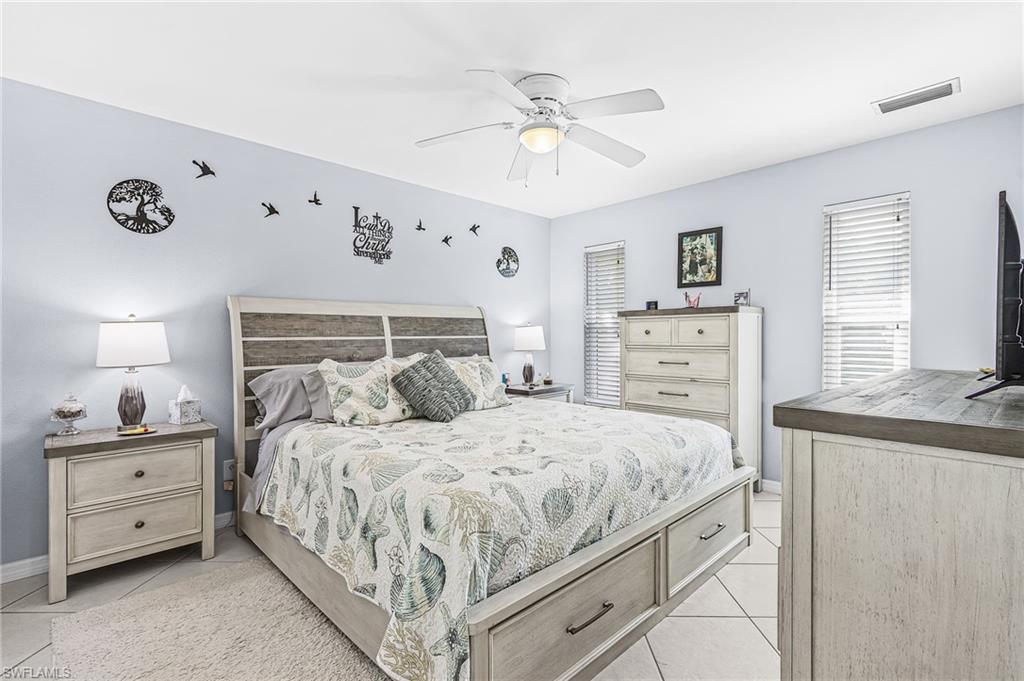 PARADISE SHORES - Residential Income