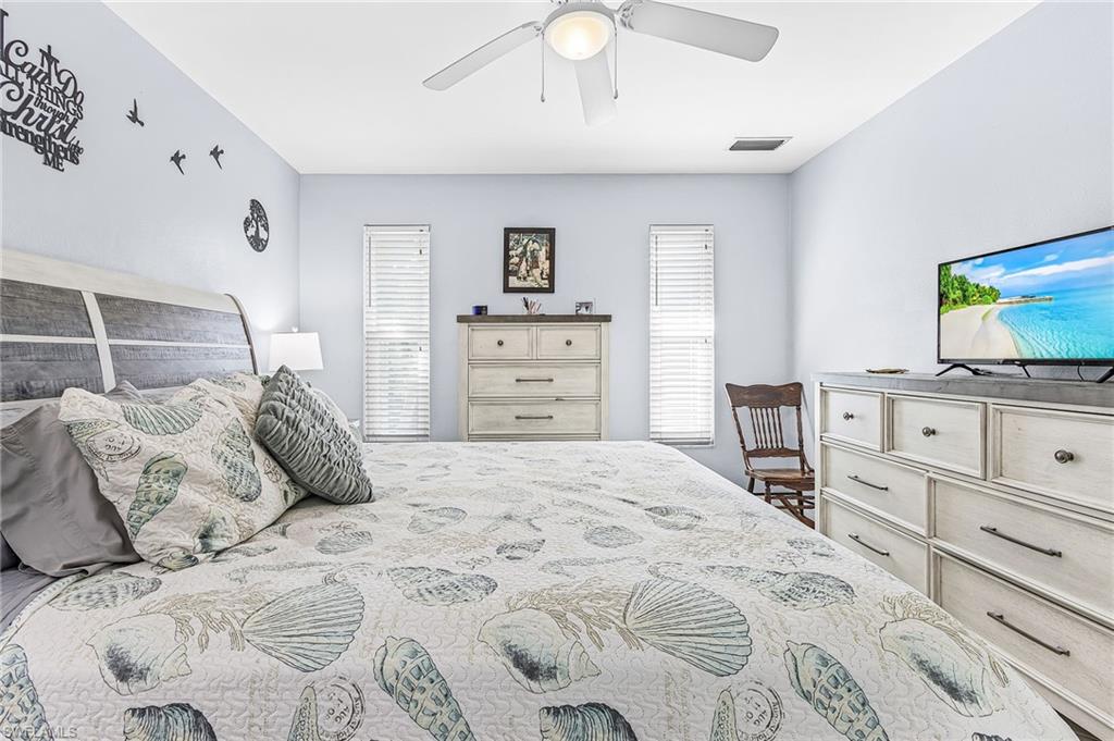 PARADISE SHORES - Residential Income