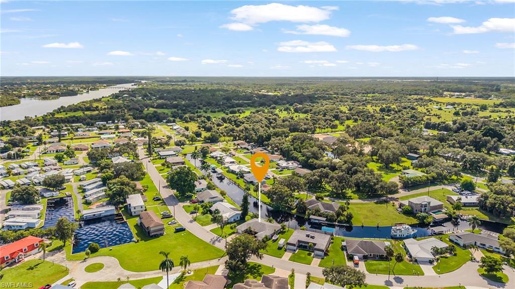 PARADISE SHORES - Residential Income