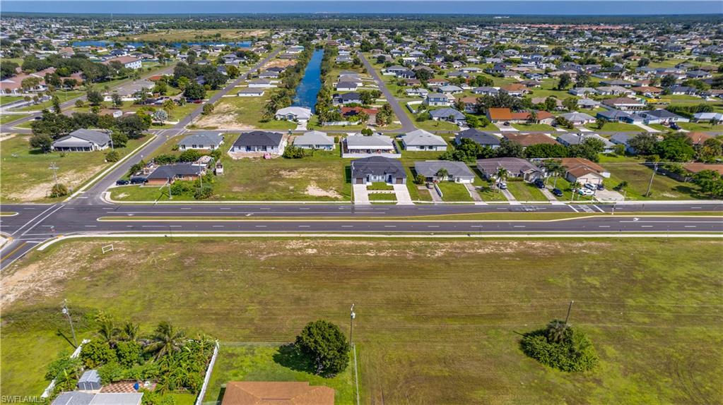 CAPE CORAL - Land