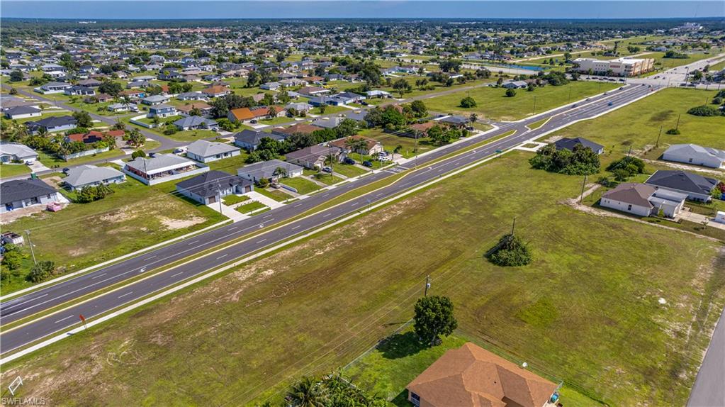 CAPE CORAL - Land