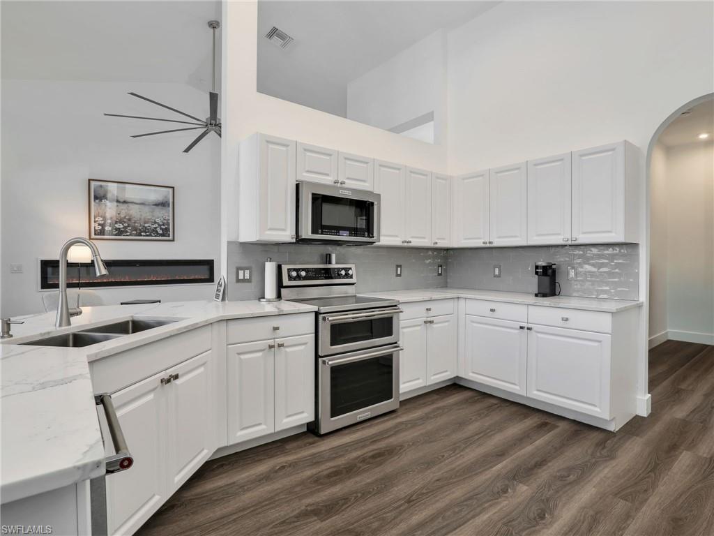 MUSTANG ISLAND - Residential Lease