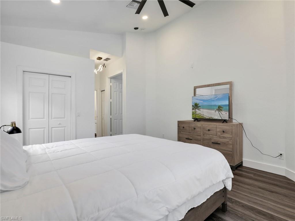 MUSTANG ISLAND - Residential Lease