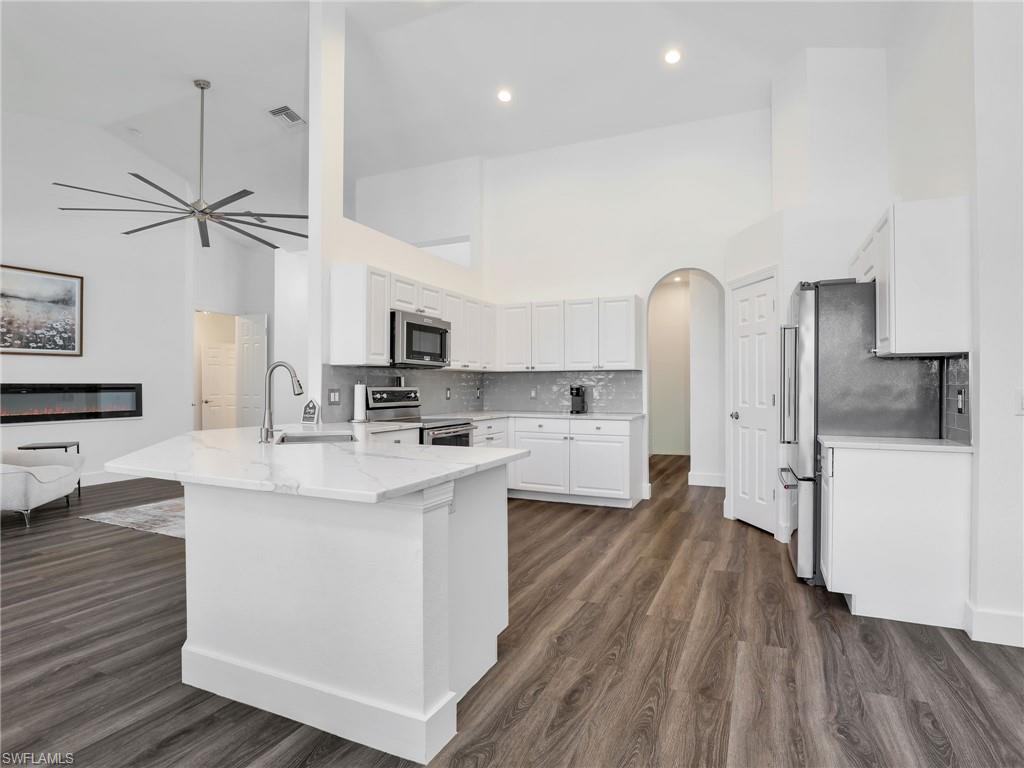 MUSTANG ISLAND - Residential Lease
