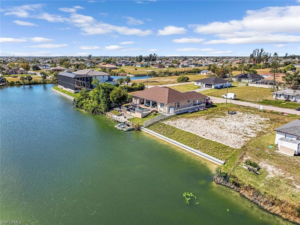 CAPE CORAL - Land