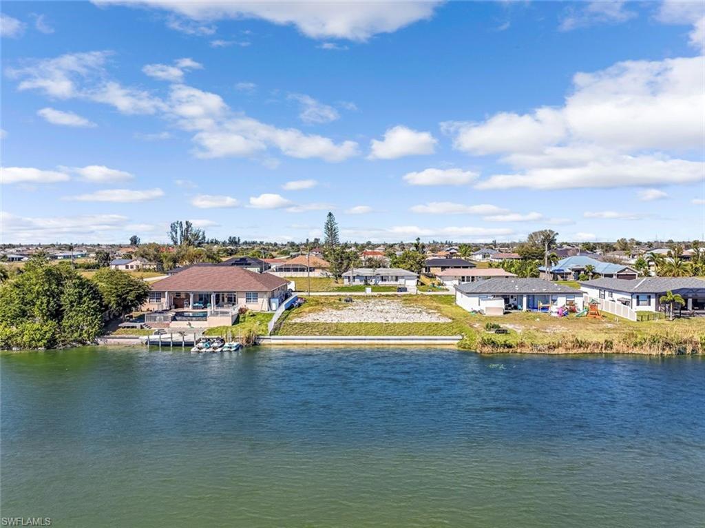 CAPE CORAL - Land