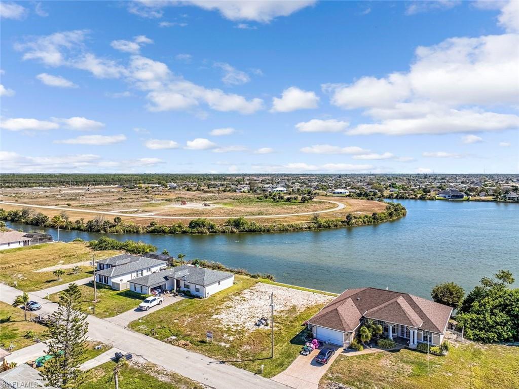 CAPE CORAL - Land