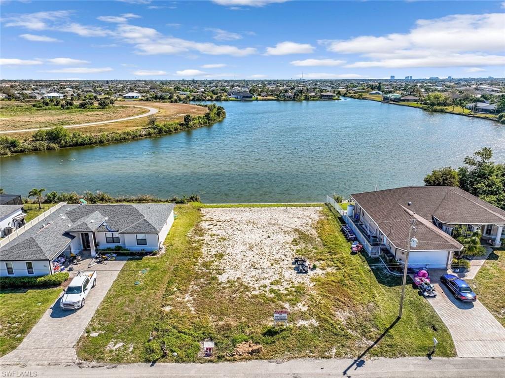 CAPE CORAL - Land
