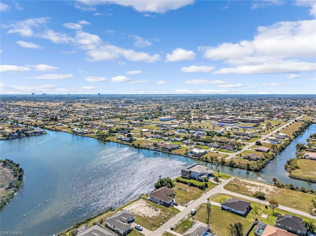 CAPE CORAL - Land