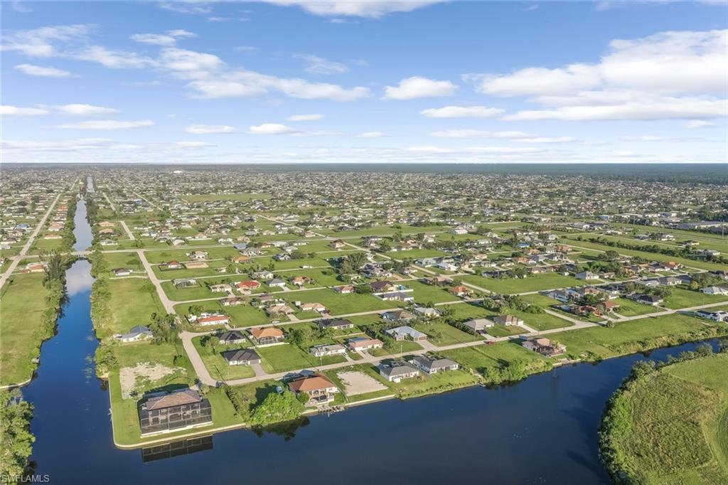 CAPE CORAL - Land