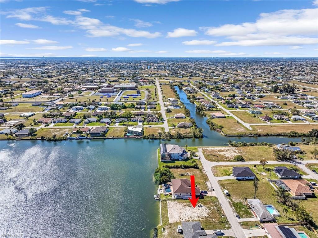 CAPE CORAL - Land