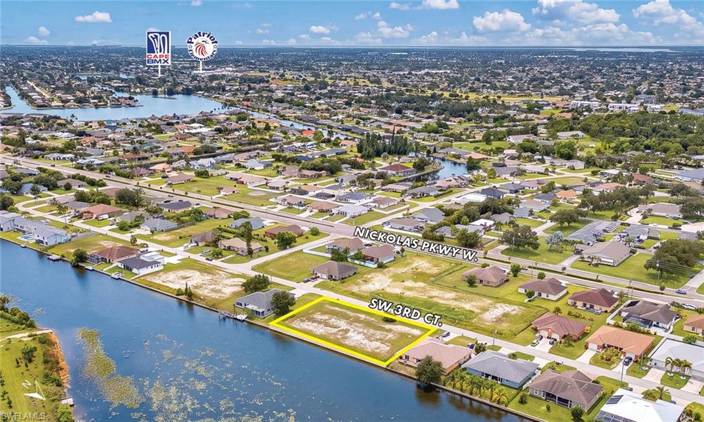 CAPE CORAL - Land