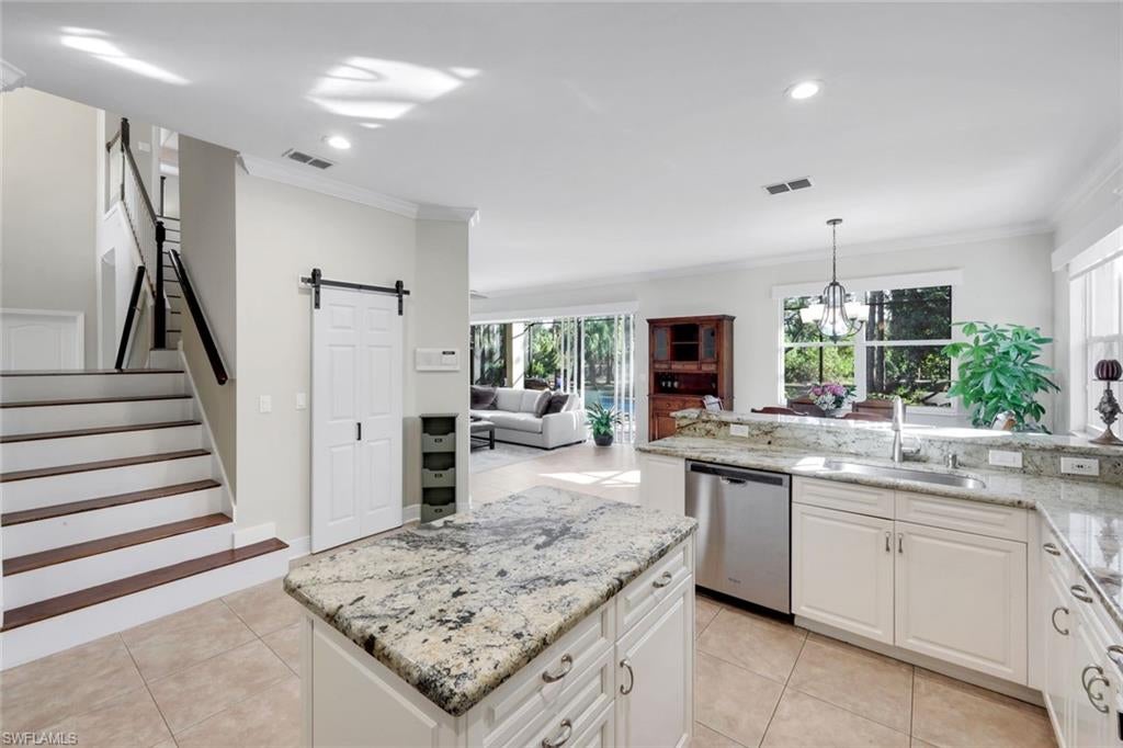 SAN CARLOS ESTATES - Residential