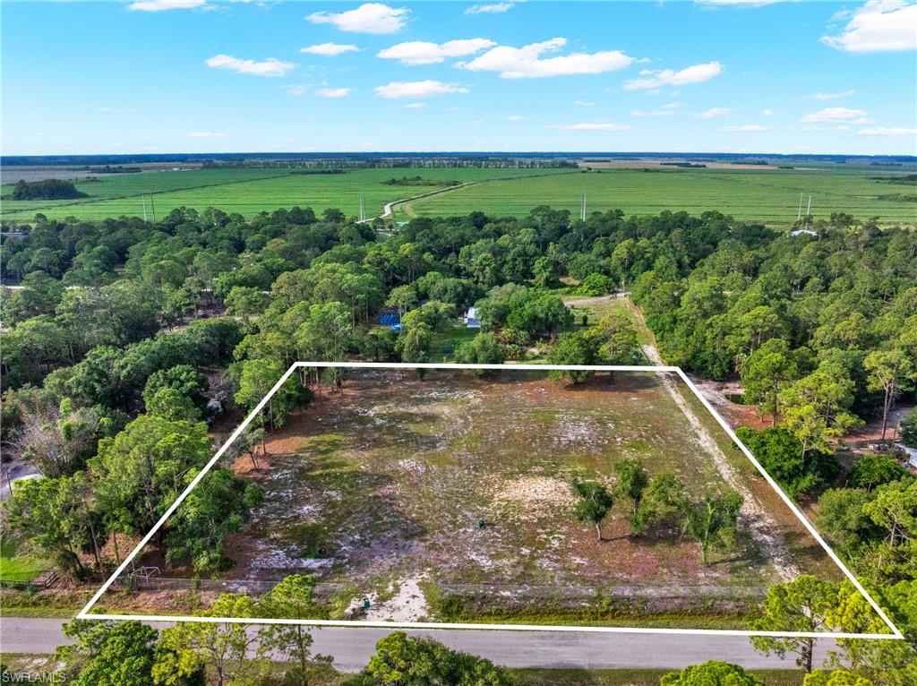 Perfect for new construction home, manufactured or site built home.  Beautiful and private 2.5 Acres. No HOA, great area for horseback riding and all the other outdoor activities. 
The property is cleared and leveled, all roots removed and holes filled.  Chain link fence surrounding the perimeter (except the front of property).