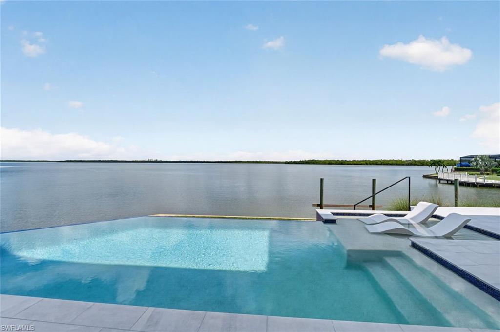 MARCO BEACH - Residential