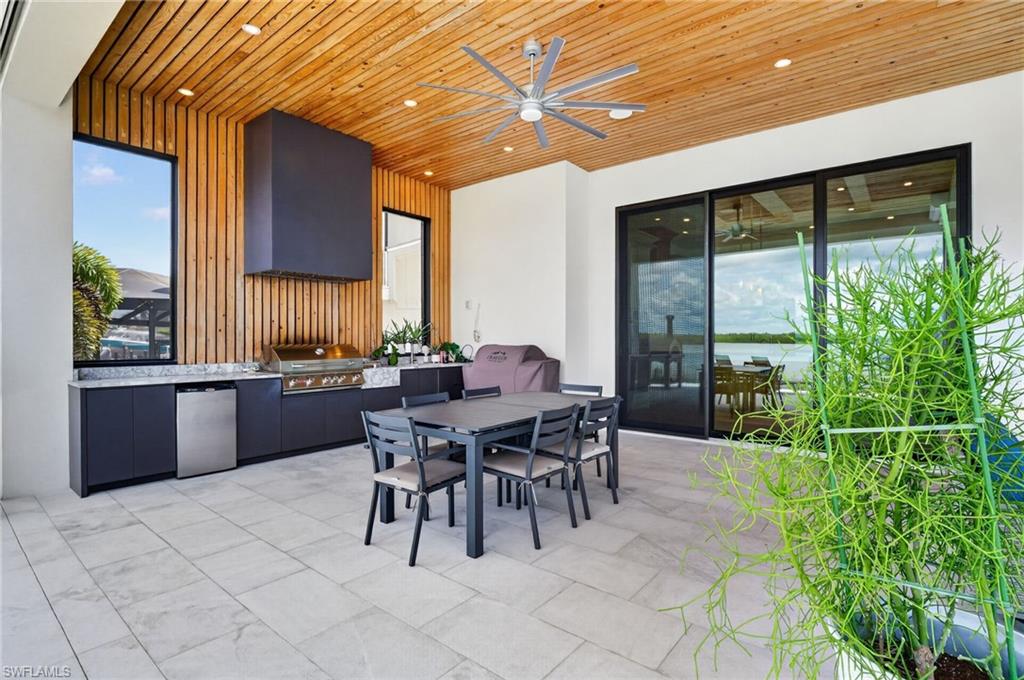 MARCO BEACH - Residential