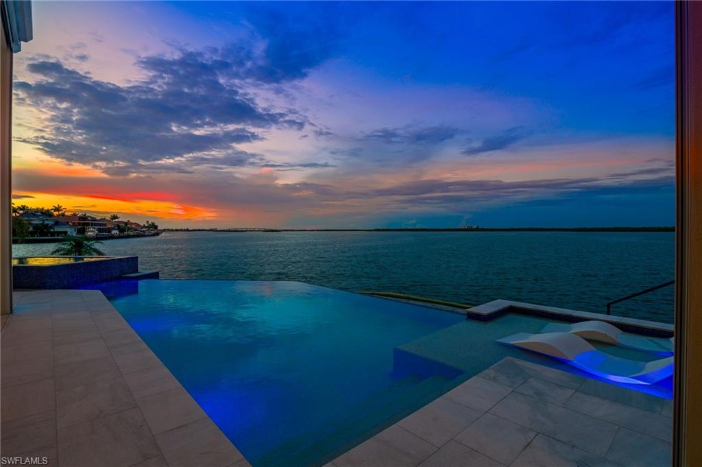 MARCO BEACH - Residential