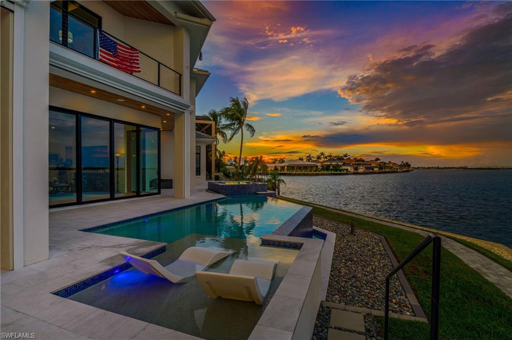MARCO BEACH - Residential