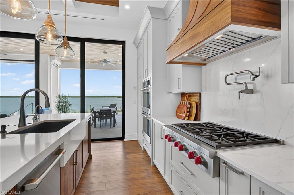 MARCO BEACH - Residential