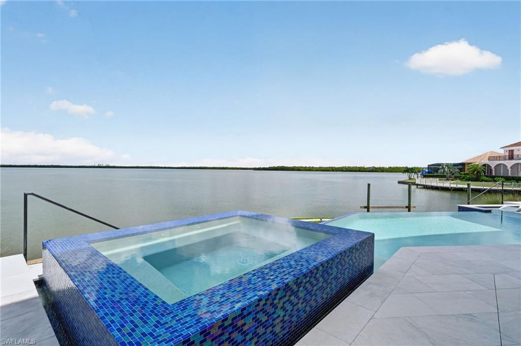 MARCO BEACH - Residential