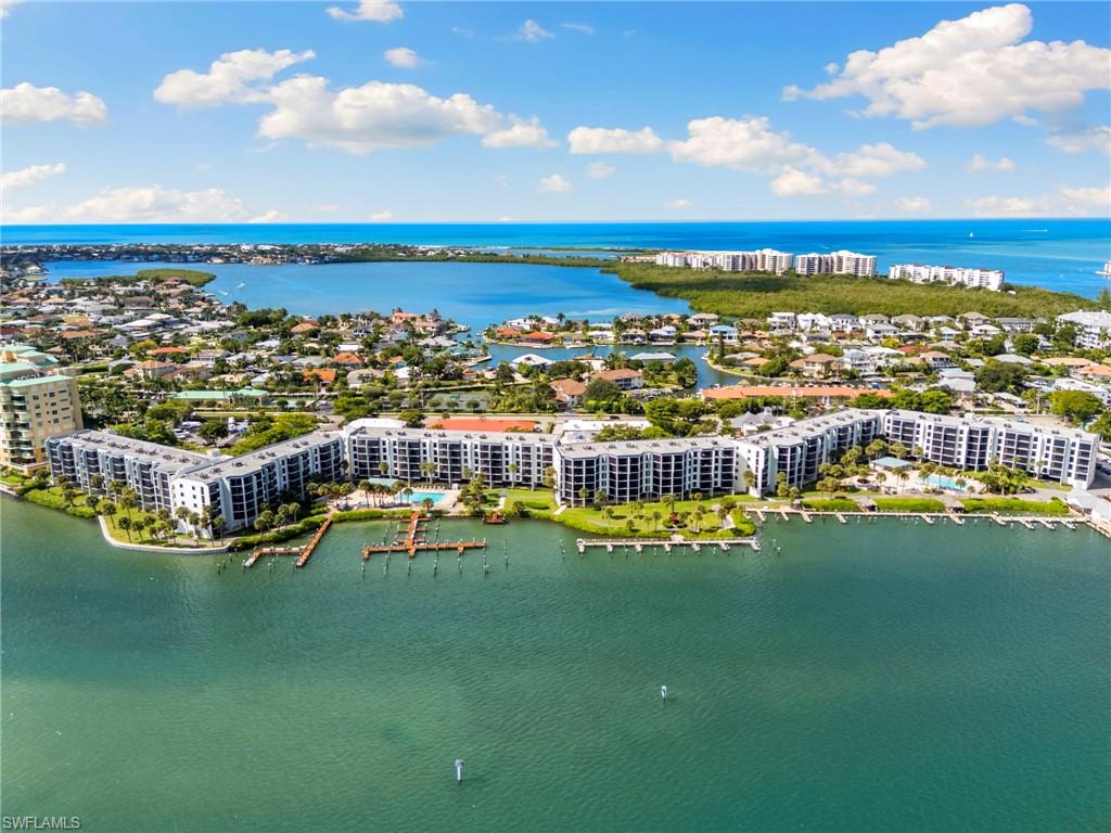 RIVERSIDE CLUB - Residential