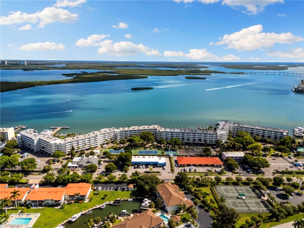 RIVERSIDE CLUB - Residential