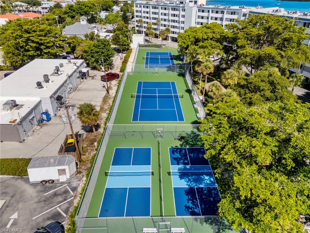 RIVERSIDE CLUB - Residential