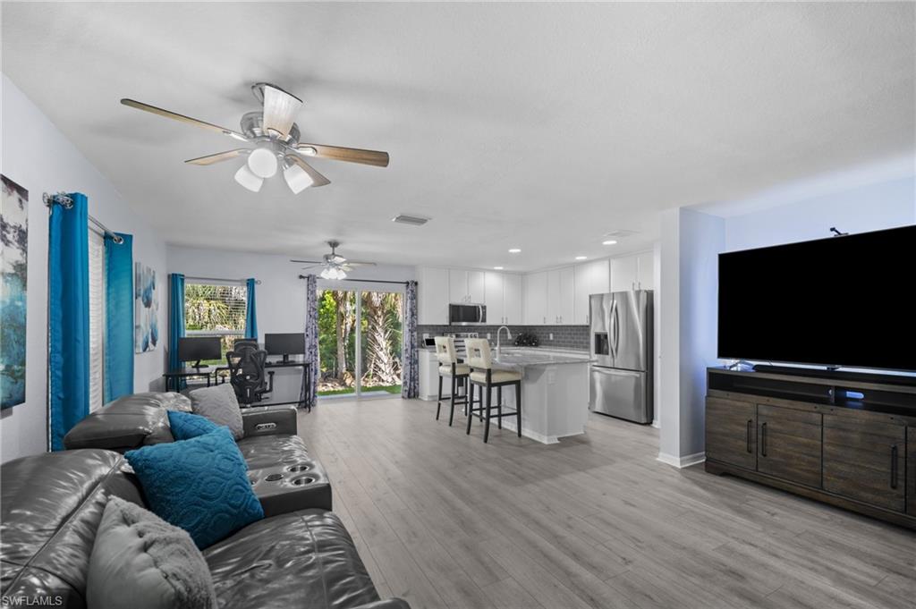 BAYSHORE COMMONS - Residential