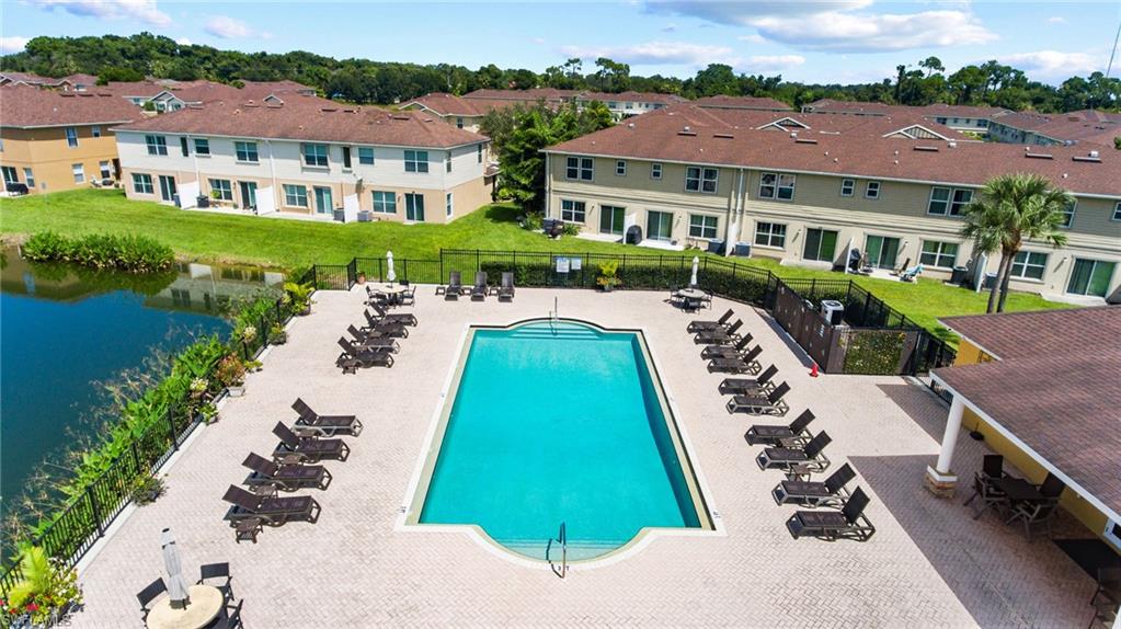 BAYSHORE COMMONS - Residential