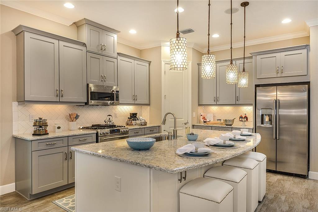 PEBBLE POINTE - Residential