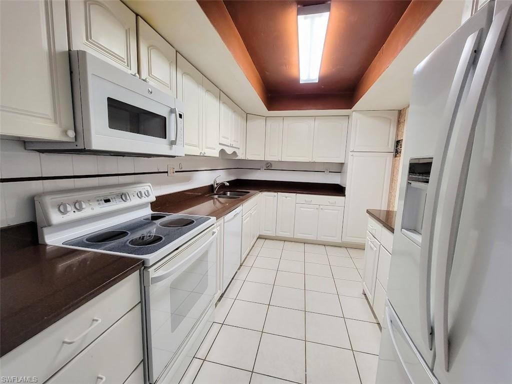 CRECIENTE CONDO NORTH - Residential