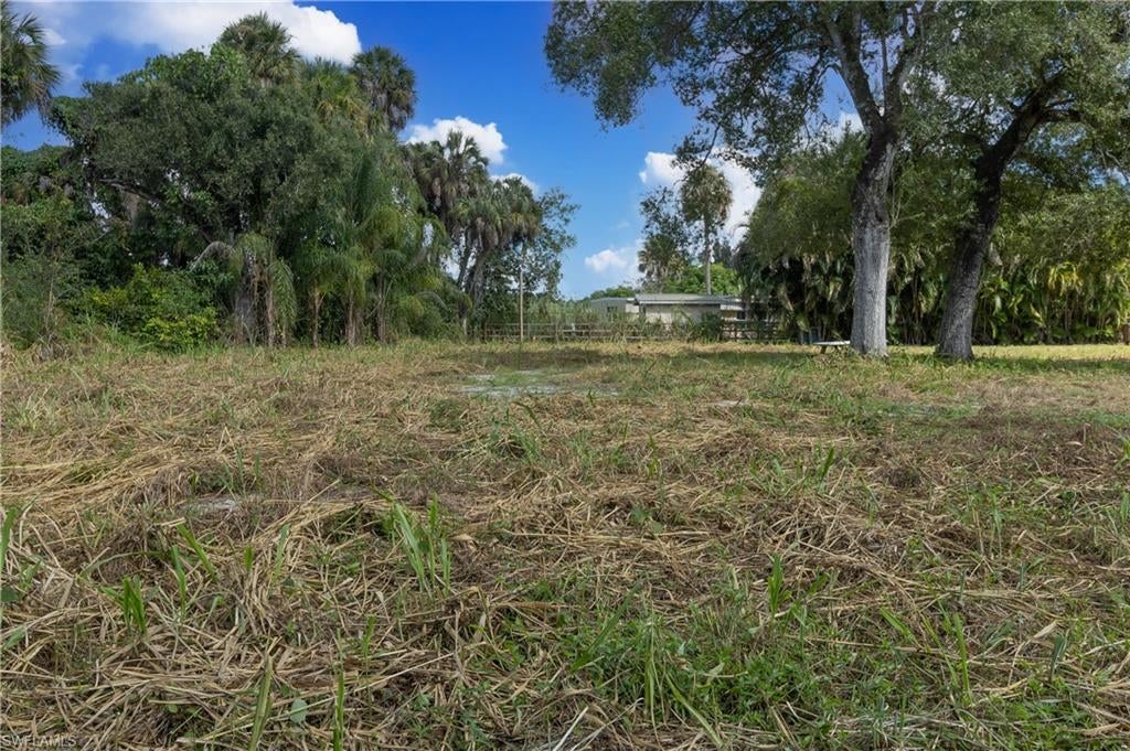 FORT MYERS - Land