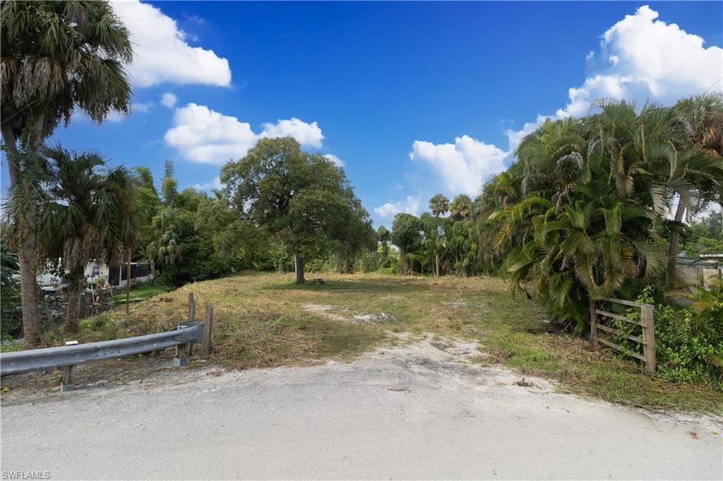 FORT MYERS - Land
