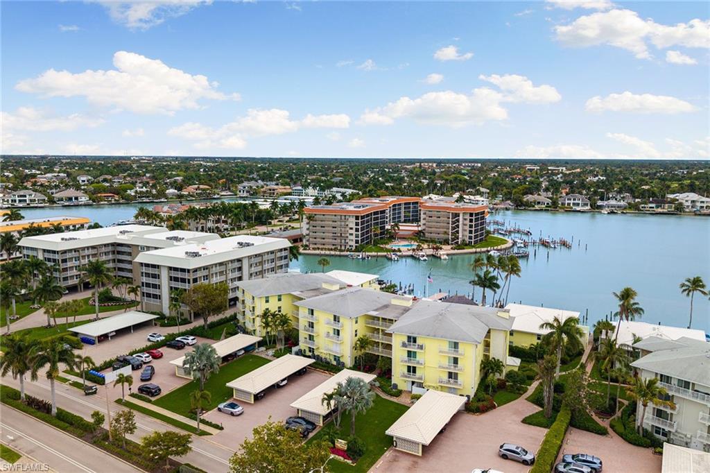 JENNIFER SHORES - Residential
