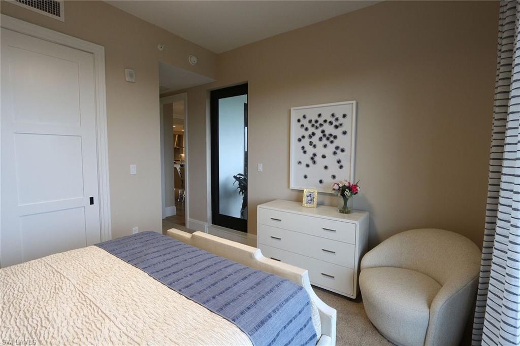 NAPLES SQUARE - Residential Lease