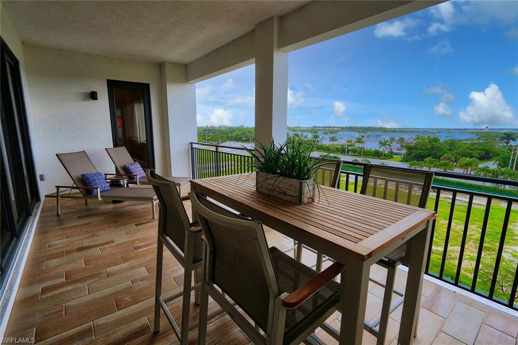 NAPLES SQUARE - Residential Lease