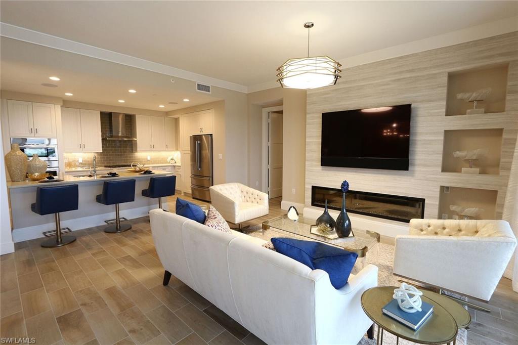 NAPLES SQUARE - Residential Lease