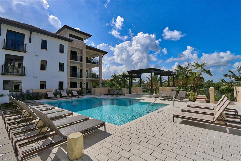 NAPLES SQUARE - Residential Lease