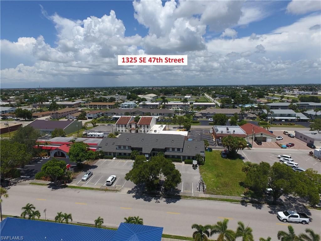 This 1,186 sf first floor office is located in Southeast Cape Coral along 47th Street and Vincennes Blvd. corridor. Available September 1st this unit includes an open lobby/ reception area with vaulted ceilings, 3 private offices, conference room, kitchenet and a large storage closet/ file station. Windows face south overlooking the parking lot. This are offers on-street parking and has covenient access from Del Prado Blvd. Coronado and Vincennes.