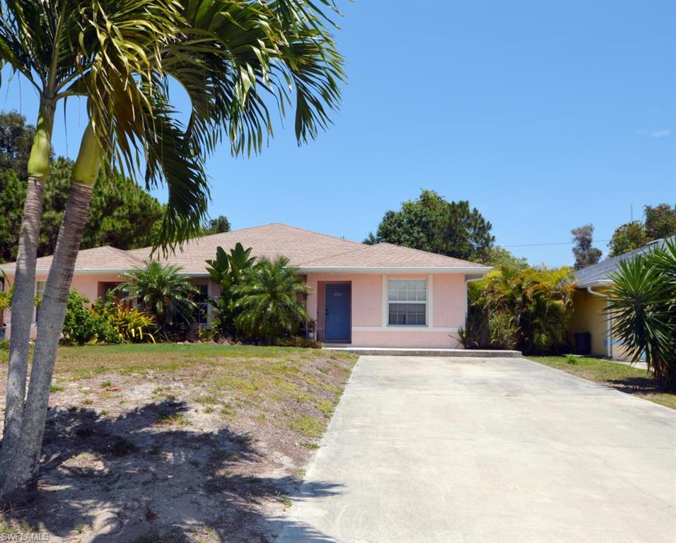 One of the nicest homes you will find in this price range.  Set up as a condo, your monthly condo fee of $155.00 covers insurance and lawn maintenance.  Built in 2005 and well maintained so you won't be spending all your free time fixing this and that.  Three bedrooms, two baths, and open kitchen laid out in an open floor plan that maximizes space.  The back yard is heavily landscaped making you feel secluded in your own tropical paradise.  Move right in or keep as a rental.  Make your appointment today!